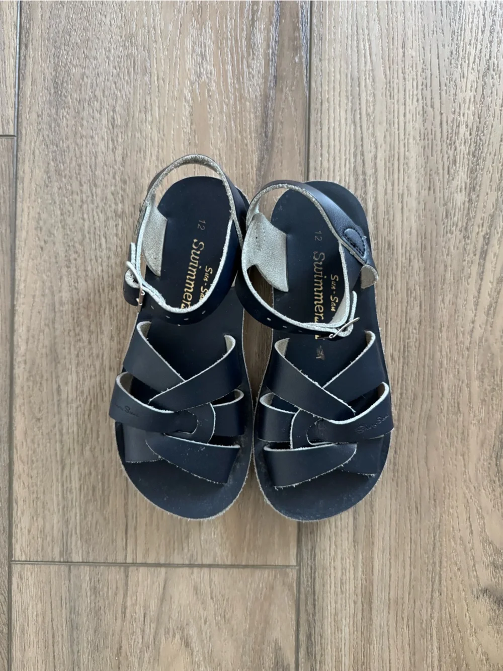 Saltwater navy sandals kid size 12T